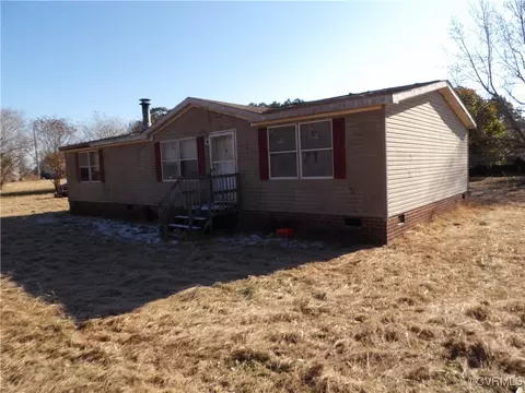 7933 Point Lookout Rd, West Point, VA 23181