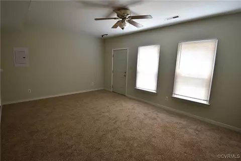 Living - 515 Catherine St, Richmond, VA 23220 photo 1 of 2