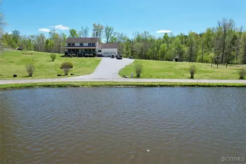 741 Lakeside Drive Ext, Blackstone, VA 23824