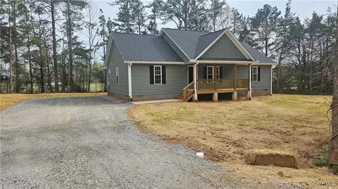 8361 S Amelia Ave, Amelia Court House, VA 23002