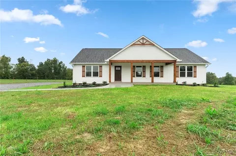 2733 Green Hl, Blackstone, VA 23824