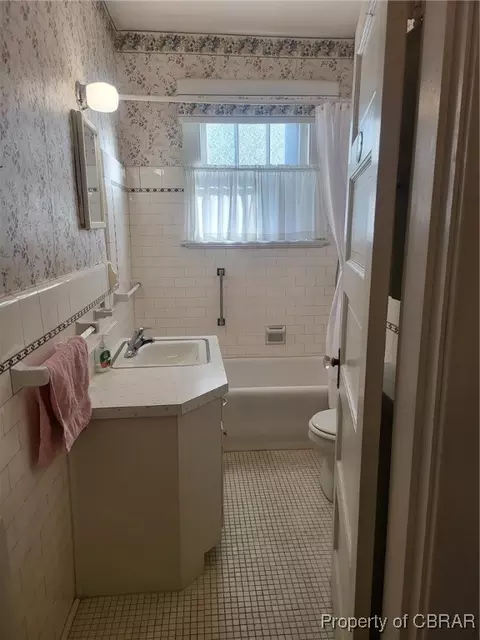 137 Hampton Roads Ave, Hampton, VA 23661 photo 15
