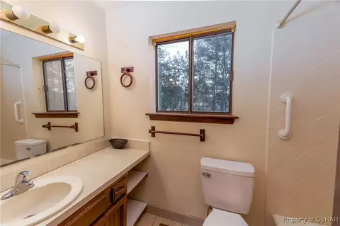 4128 Eagle Rd, Hayes, VA 23072 photo 11
