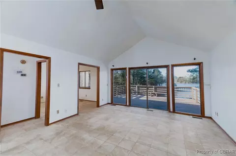4128 Eagle Rd, Hayes, VA 23072 photo 3