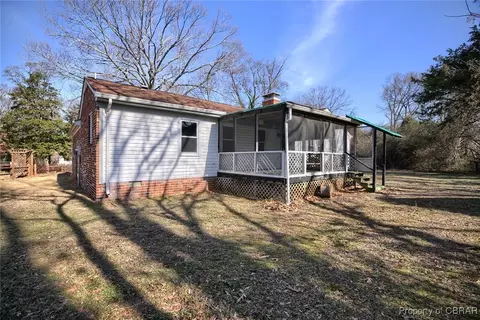 Exterior - 7450 Matoaka Ave, Gloucester Point, VA 23062 photo 5 of 5