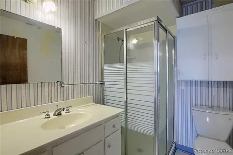 Bath - 7450 Matoaka Ave, Gloucester Point, VA 23062 photo 1 of 3