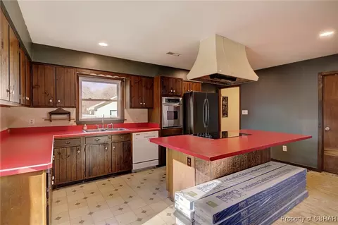Kitchen - 7450 Matoaka Ave, Gloucester Point, VA 23062 photo 1 of 4