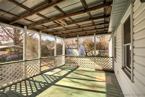 Exterior - 7450 Matoaka Ave, Gloucester Point, VA 23062 photo 2 of 5