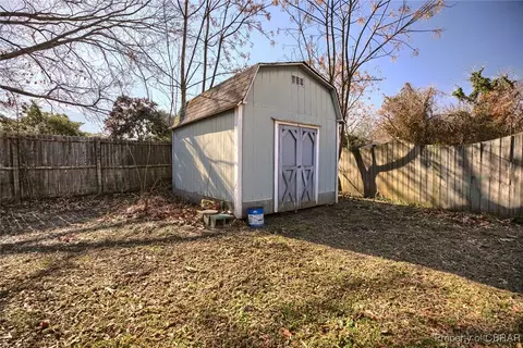 Exterior - 7450 Matoaka Ave, Gloucester Point, VA 23062 photo 4 of 5