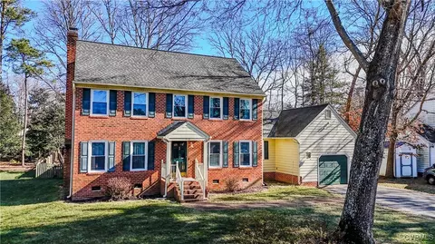919 Coralberry Dr, North Chesterfield, VA 23236