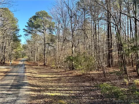 6 54 Indian Springs Ln, Gloucester, VA 23061