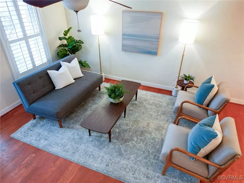 Living - 423 12 S Laurel St, Richmond, VA 23220 photo 1 of 2