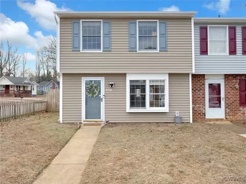 8138 Clovertree Ct, Richmond, VA 23235