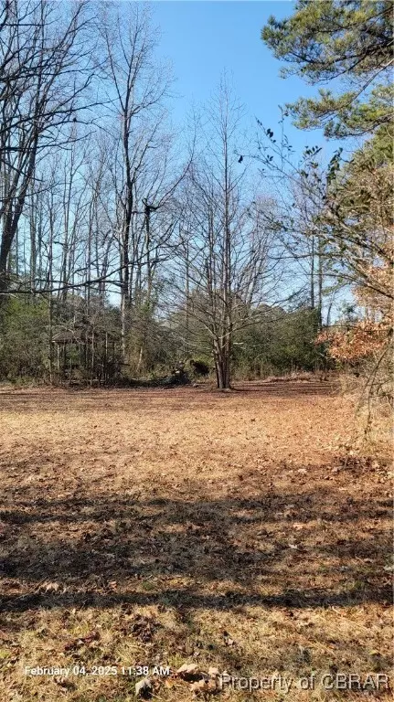 8690 Little England Rd, Hayes, VA 23072