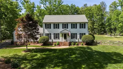 16260 Hunters Ridge Ln, Moseley, VA 23120