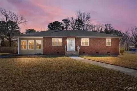 1105 Smithfield Ave, Hopewell, VA 23860