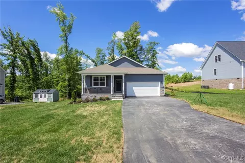 79 Our Way Dr, Kilmarnock, VA 22482