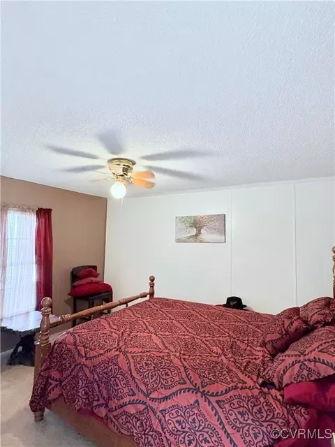 Bedroom - 2904 E Courthouse Rd, Crewe, VA 23930 photo 3 of 3