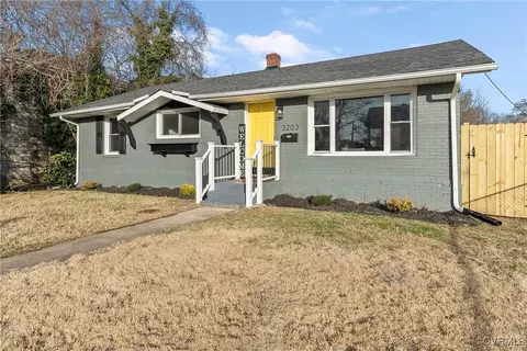 Exterior - 2203 Lamb Ave, Richmond, VA 23222 photo 3 of 6