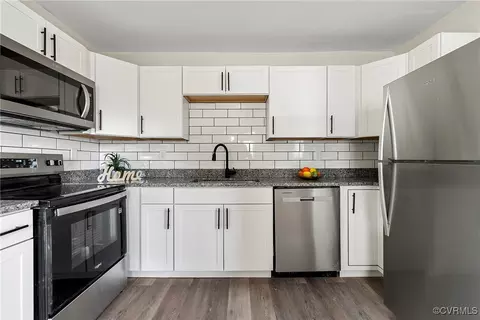 Kitchen - 2203 Lamb Ave, Richmond, VA 23222 photo 2 of 3