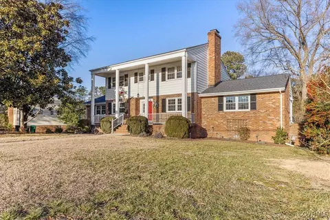 1007 Forestview Dr, Colonial Heights, VA 23834