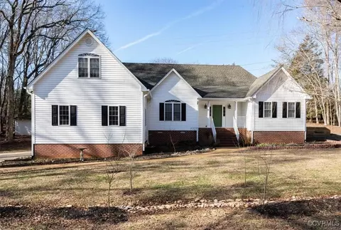 3105 Shadow Creek Dr, Powhatan, VA 23139