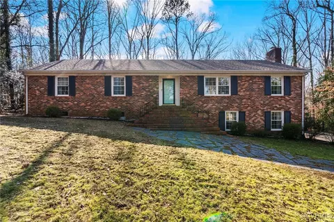 14277 Riverside Dr, Ashland, VA 23005