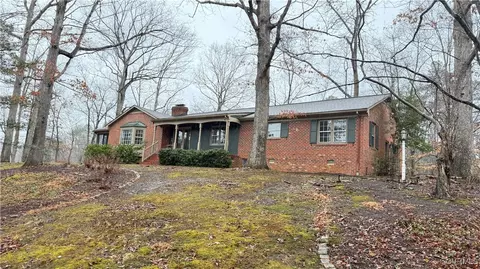 9047 Greenlake Cir, Mechanicsville, VA 23116