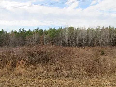 90 Little Deer Rd # -6, Mckenney, VA 23872