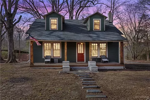 239 Old Fifteen Rd, New Canton, VA 23123
