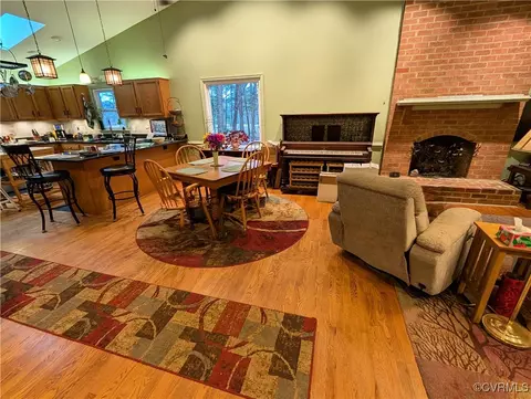 3728 Old Parrish Trce, Gum Spring, VA 23065 photo 11