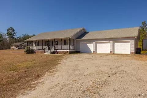 11272 Farmville Rd, Farmville, VA 23901
