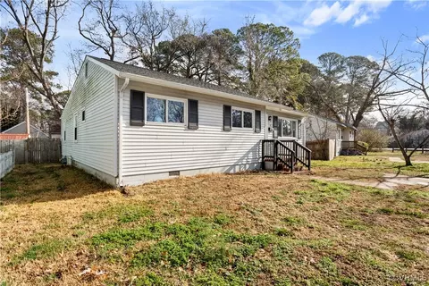 17 Kingslee Ln, Hampton, VA 23669 photo 4