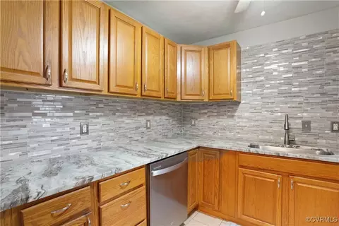 17 Kingslee Ln, Hampton, VA 23669 photo 9