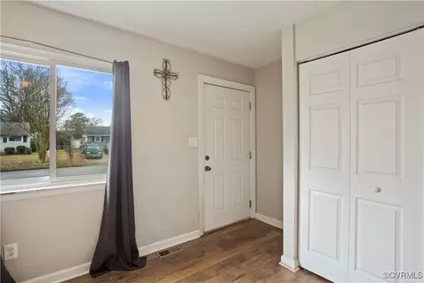 17 Kingslee Ln, Hampton, VA 23669 photo 5