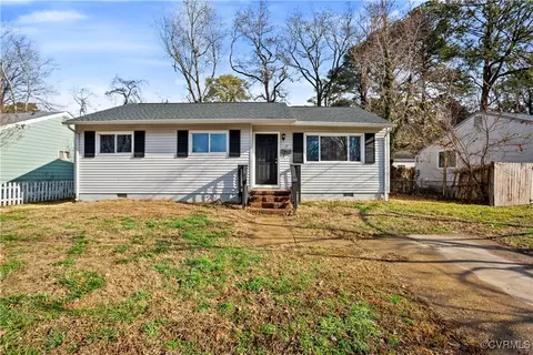 17 Kingslee Ln, Hampton, VA 23669 photo 2