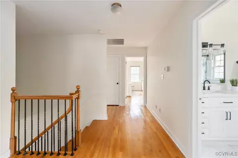 Entry Way - 3915 Cresthill Rd, Chester, VA 23831 photo 2 of 2