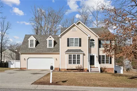 8442 Shepherds Watch Dr, Chesterfield, VA 23832