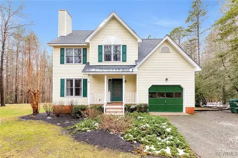 8107 Candleberry Dr, Mechanicsville, VA 23111