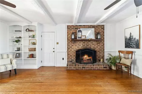 Living - 2130 Oakengate Ln, Midlothian, VA 23113 photo 3 of 5