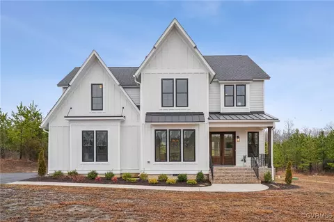 1728 Fishers Pond Dr, Maidens, VA 23102