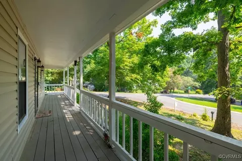 Exterior - 7300 Key Deer Cir, Midlothian, VA 23112 photo 2 of 12