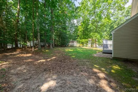 Exterior - 7300 Key Deer Cir, Midlothian, VA 23112 photo 6 of 12