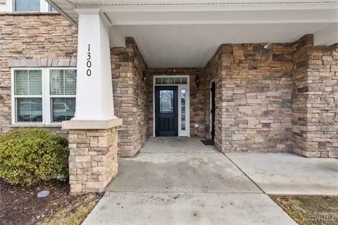 1300 Westwood Village Ln #302, Midlothian, VA 23114