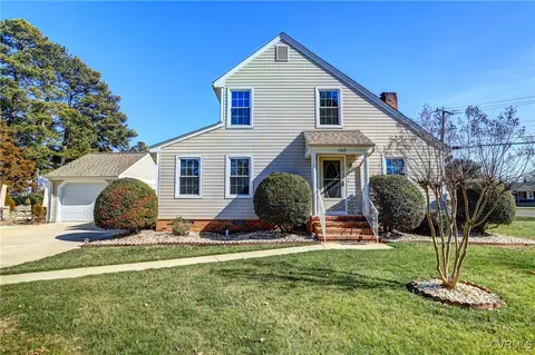 1140 Wicker Dr, Colonial Heights, VA 23834
