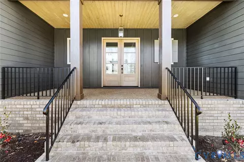 5206 Singing Bird Dr, Moseley, VA 23120