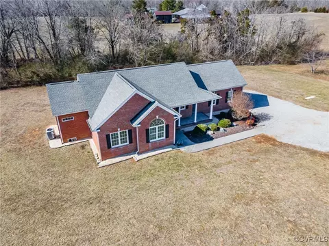 59 Shelton Bend Dr, Bumpass, VA 23024