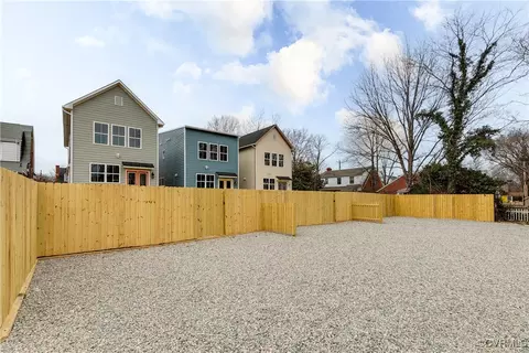 Exterior - 13 E 29th St, Richmond, VA 23224 photo 6 of 7