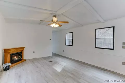 9431 Sheldon Ln, Gloucester, VA 23061 photo 9