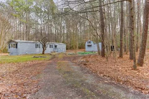 9431 Sheldon Ln, Gloucester, VA 23061 photo 2